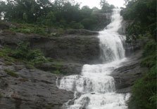 munnar waterfalls